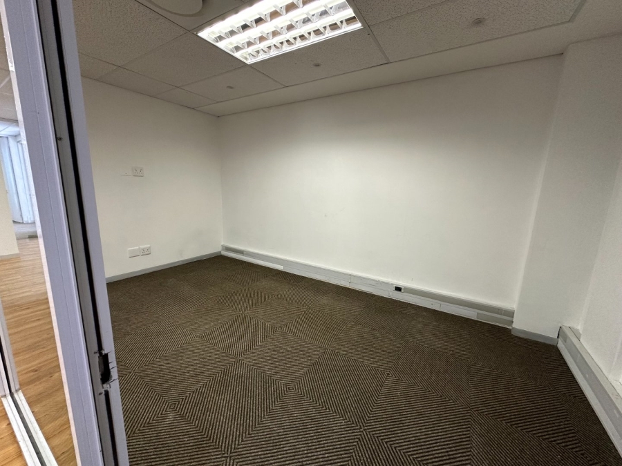 To Let commercial Property for Rent in Mouille Point Western Cape